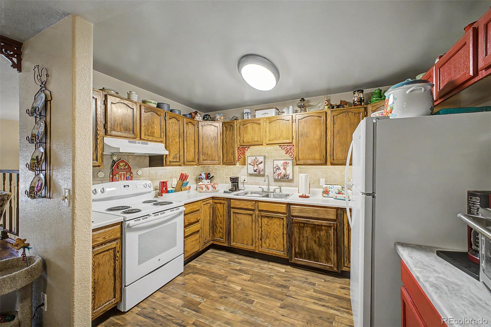 MLS Image #11 for 381  el paso court,denver, Colorado