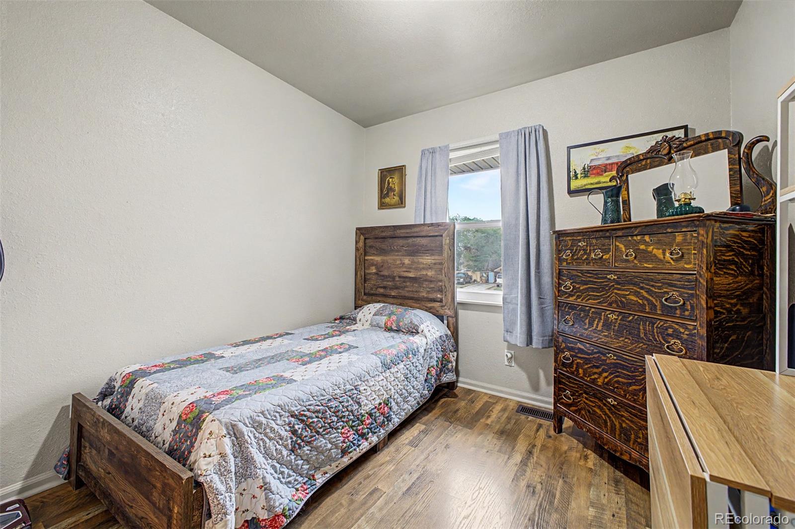 MLS Image #18 for 381  el paso court,denver, Colorado