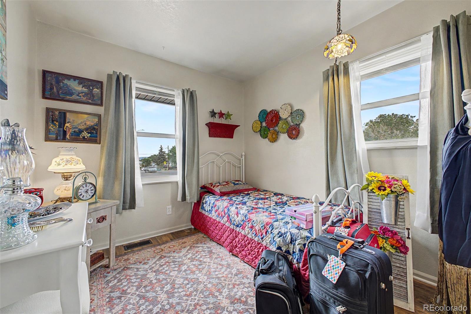 MLS Image #19 for 381  el paso court,denver, Colorado