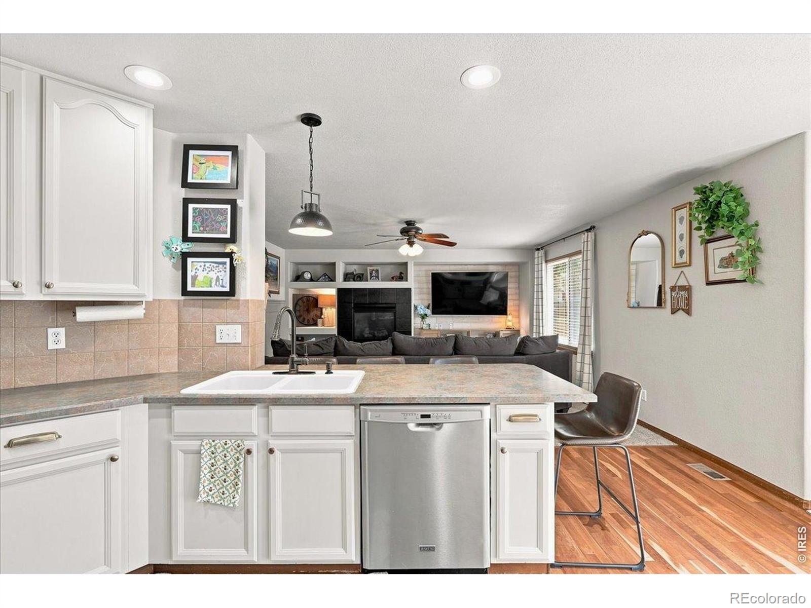 MLS Image #11 for 418  expedition lane,johnstown, Colorado