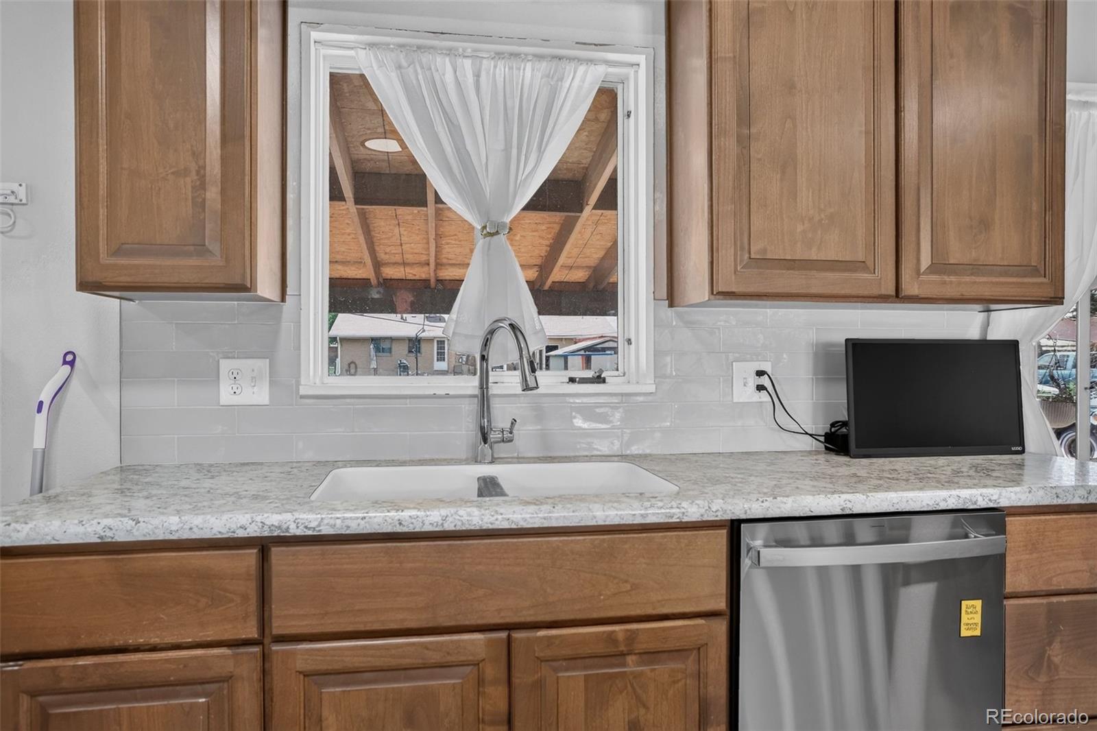 MLS Image #10 for 2940 w saratoga avenue,englewood, Colorado