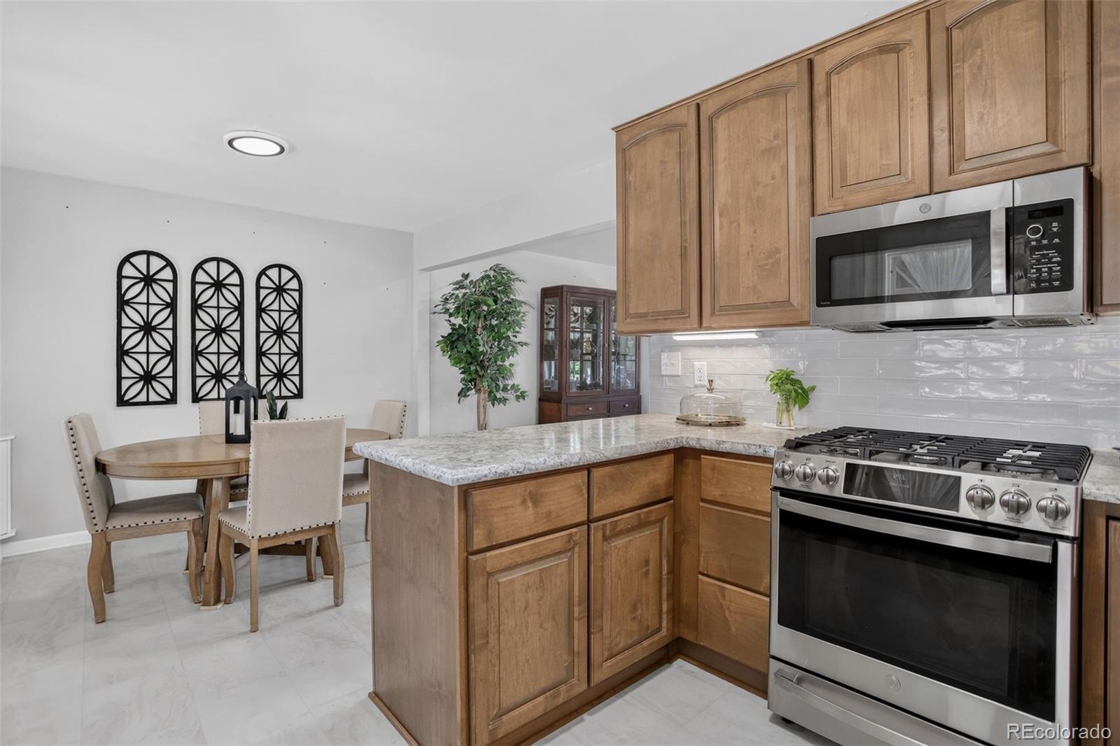 MLS Image #9 for 2940 w saratoga avenue,englewood, Colorado