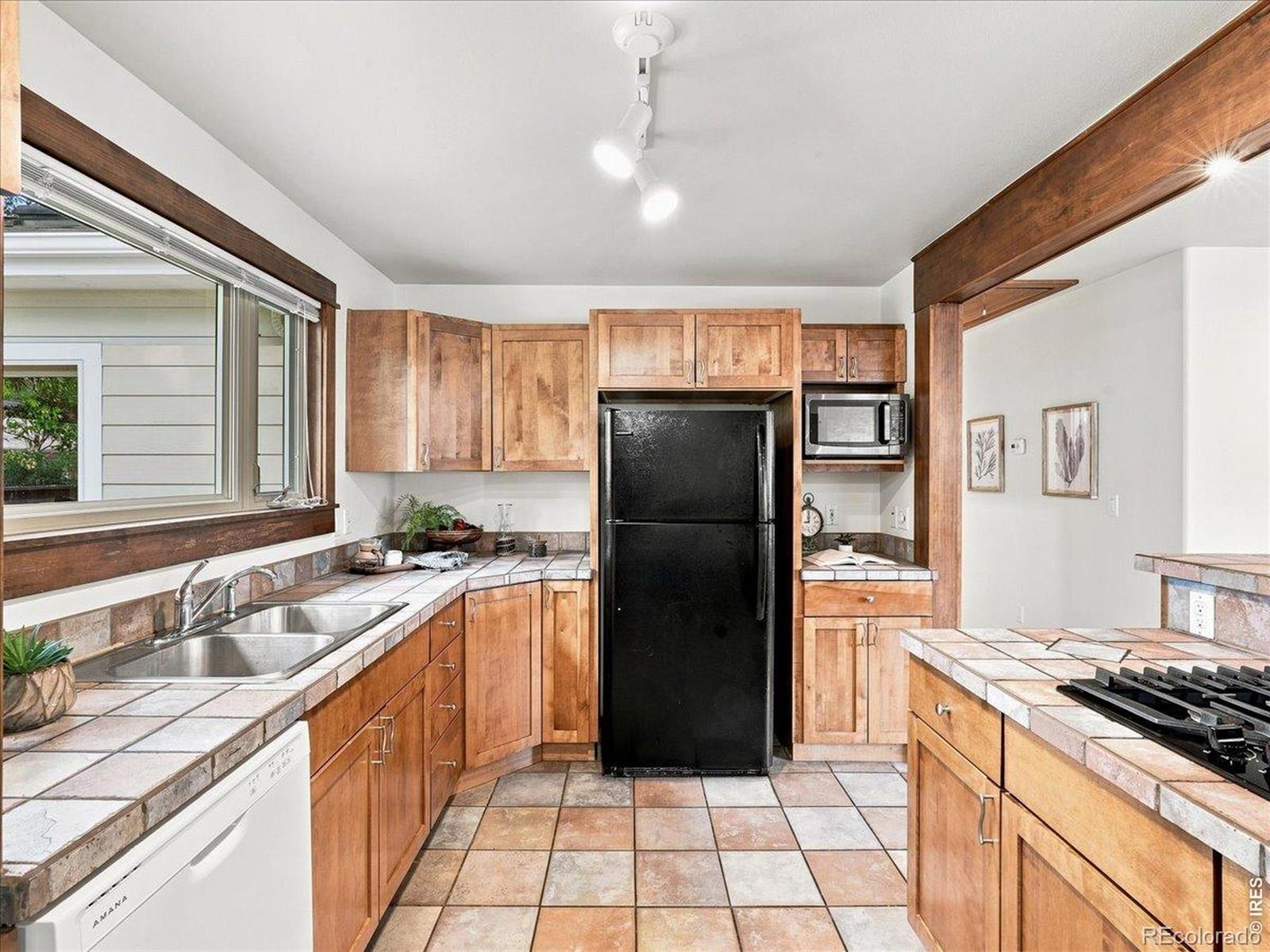 MLS Image #7 for 1240  columbine court,fort collins, Colorado