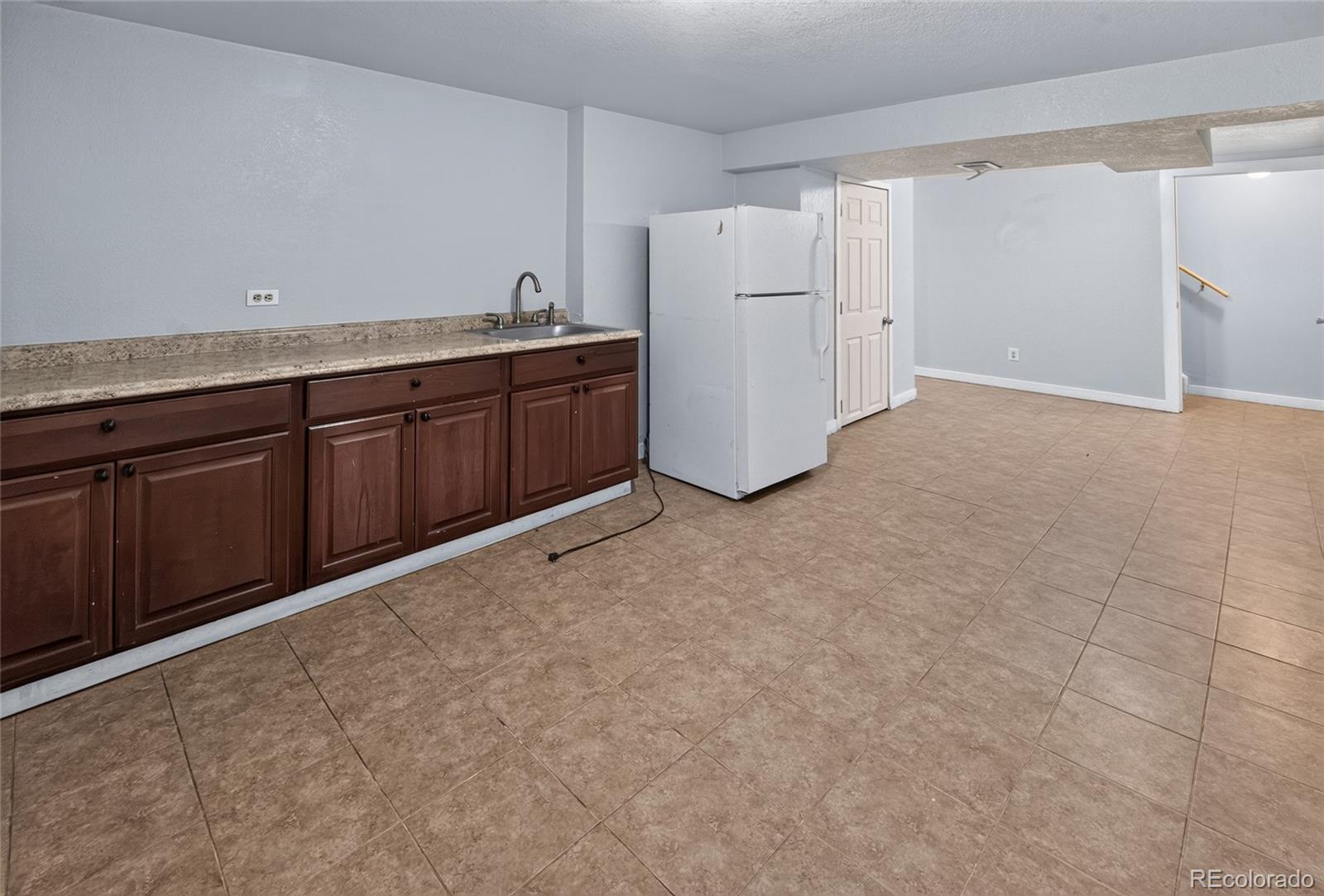MLS Image #18 for 11521 e 1st avenue,aurora, Colorado