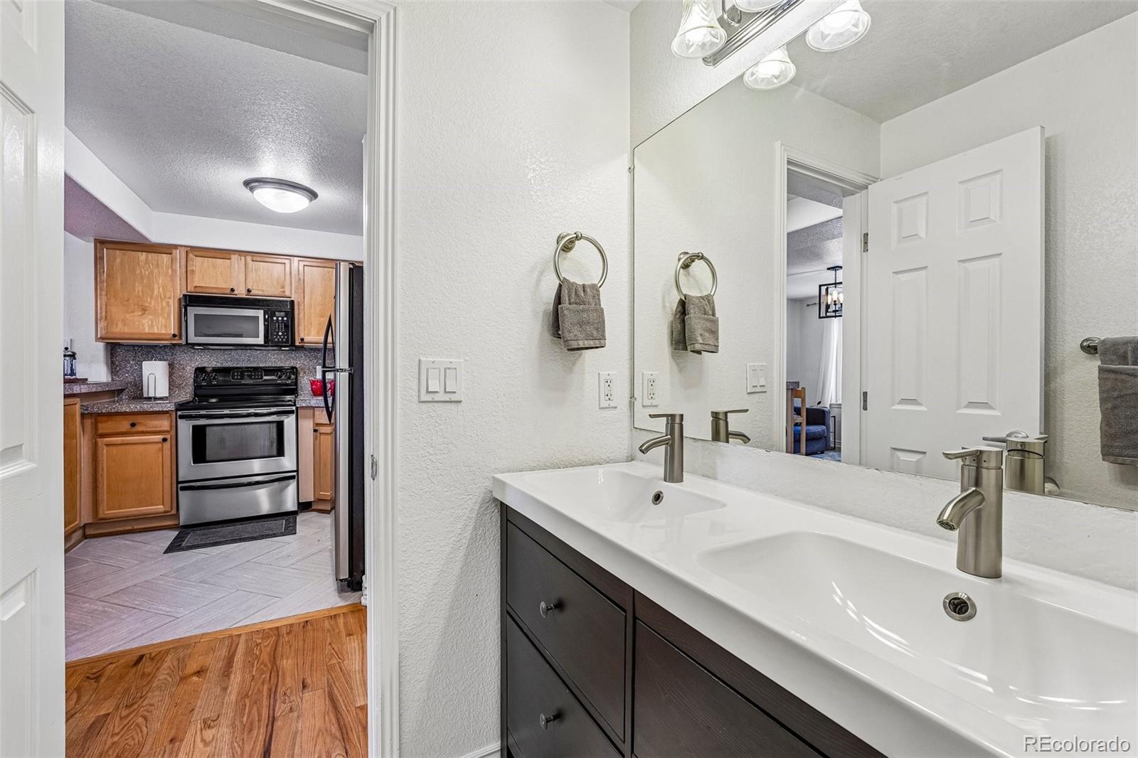 MLS Image #11 for 1833 n williams street,denver, Colorado