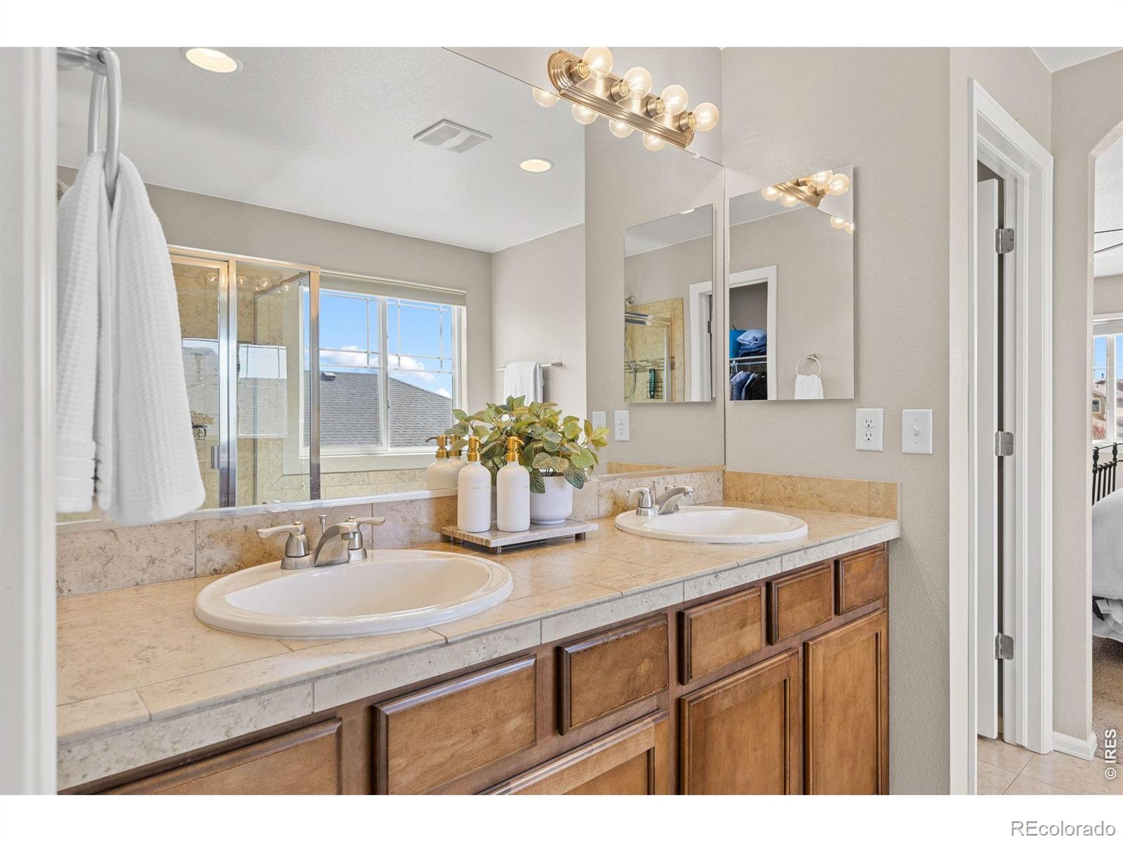 MLS Image #17 for 163 n jamestown way,aurora, Colorado