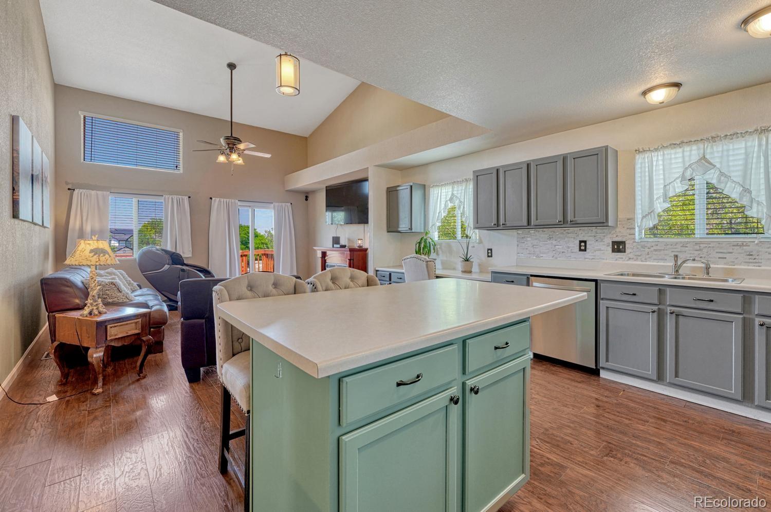 MLS Image #9 for 2017 s fundy court,aurora, Colorado