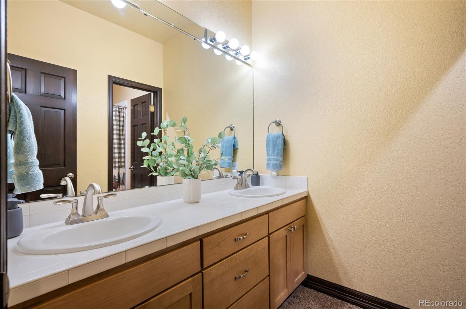 MLS Image #37 for 7538  sanger way,morrison, Colorado