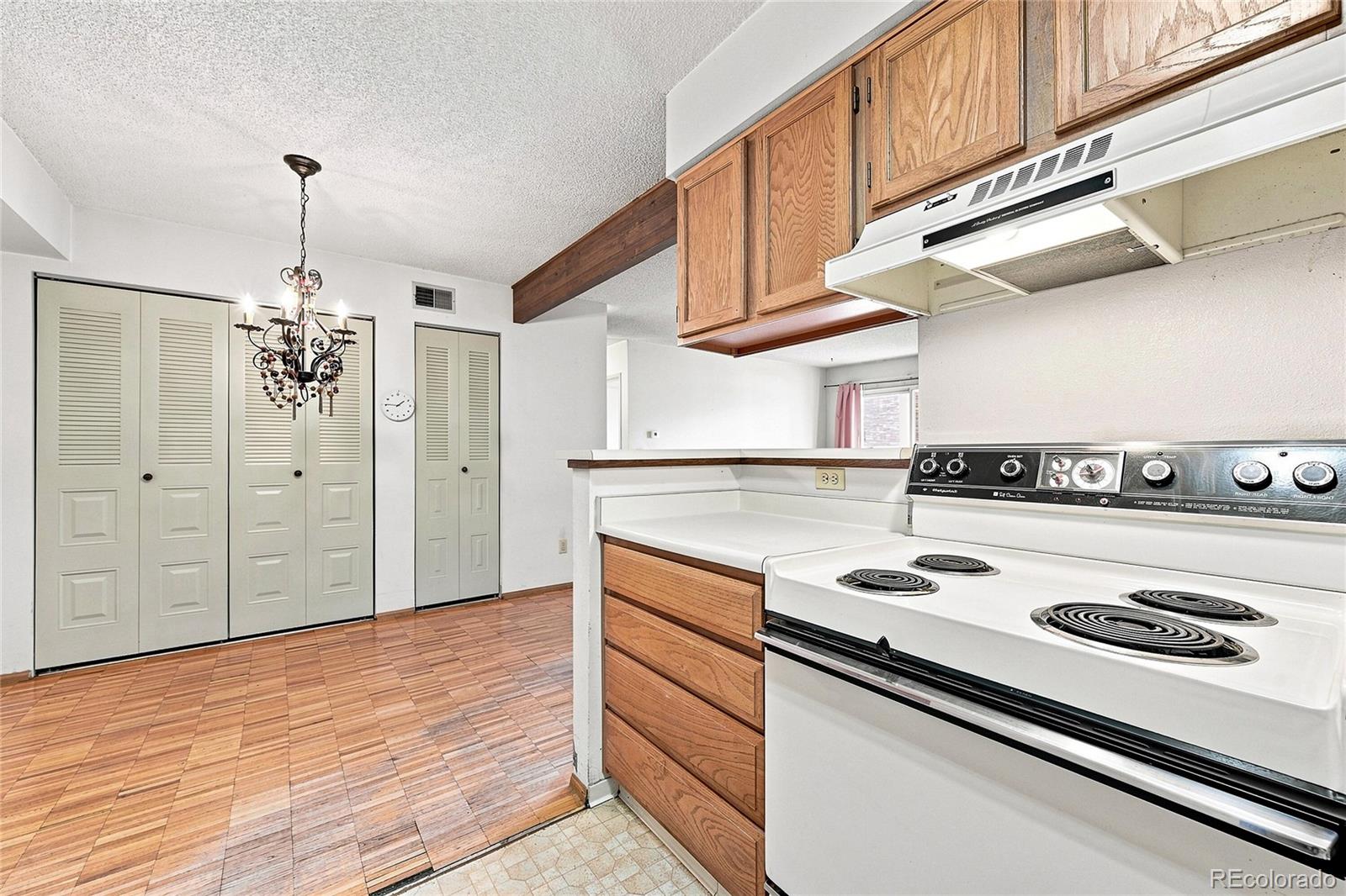 MLS Image #13 for 10251 w 44th avenue,wheat ridge, Colorado