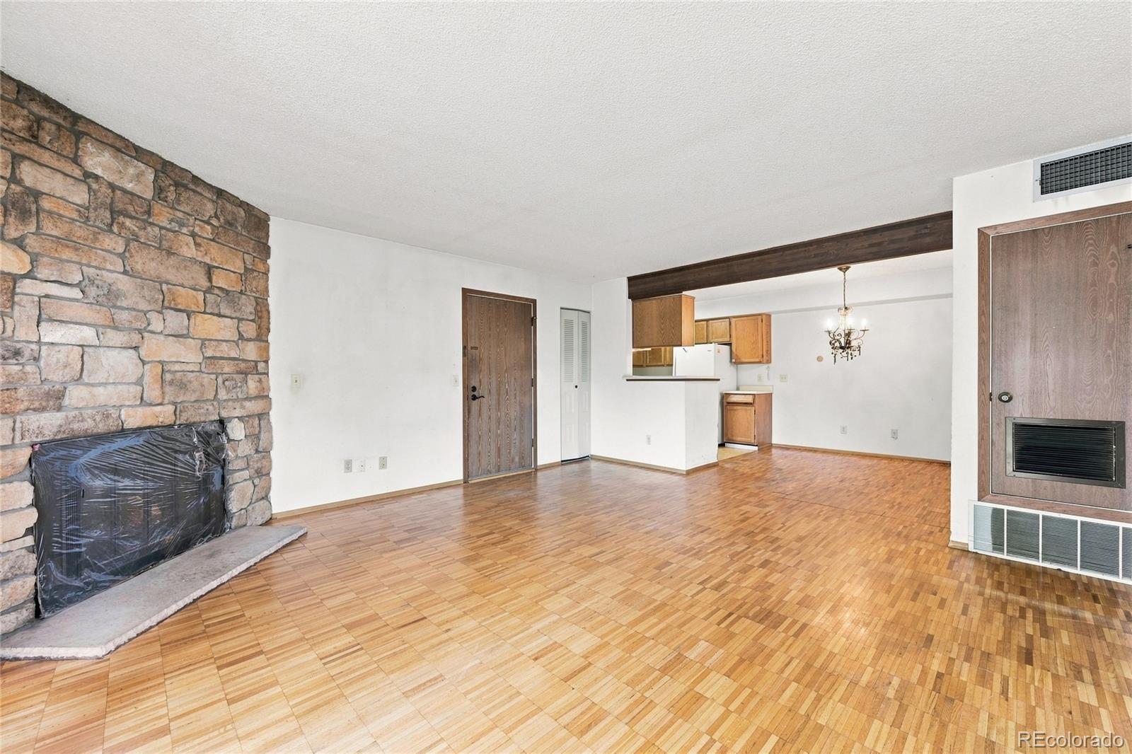 MLS Image #4 for 10251 w 44th avenue,wheat ridge, Colorado