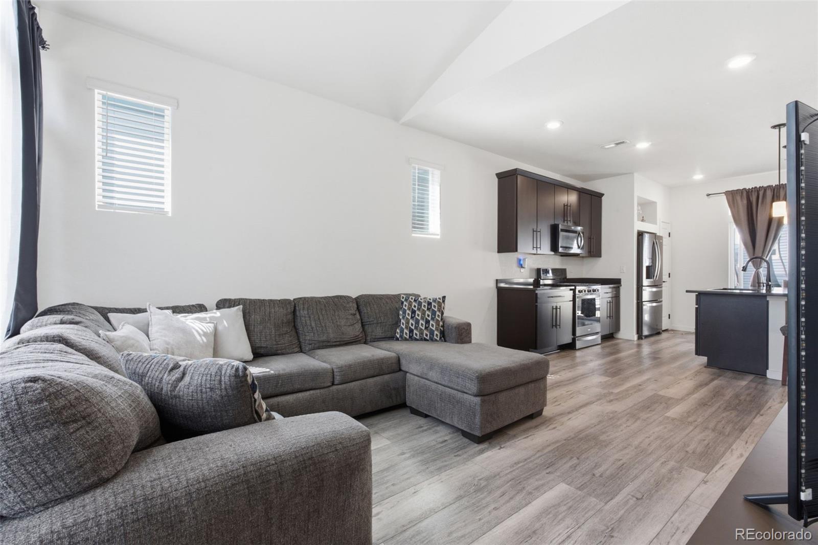 MLS Image #6 for 21845 e 44th place,aurora, Colorado