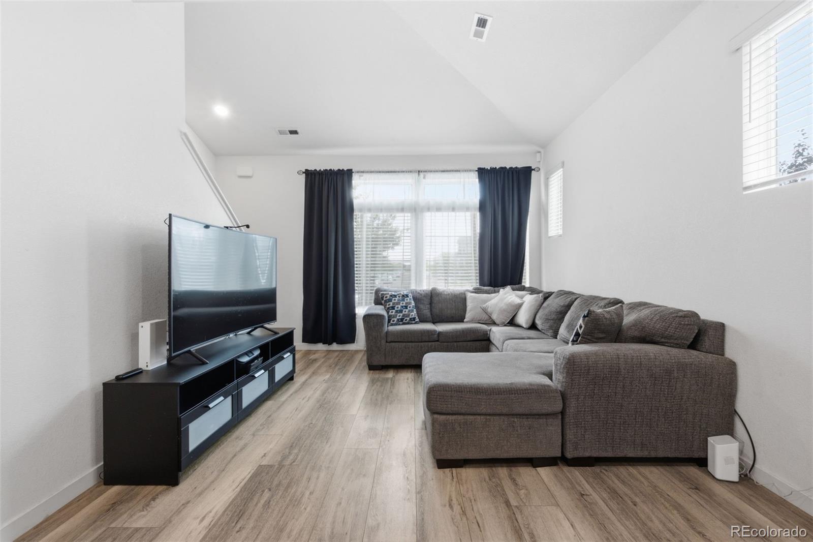 MLS Image #7 for 21845 e 44th place,aurora, Colorado