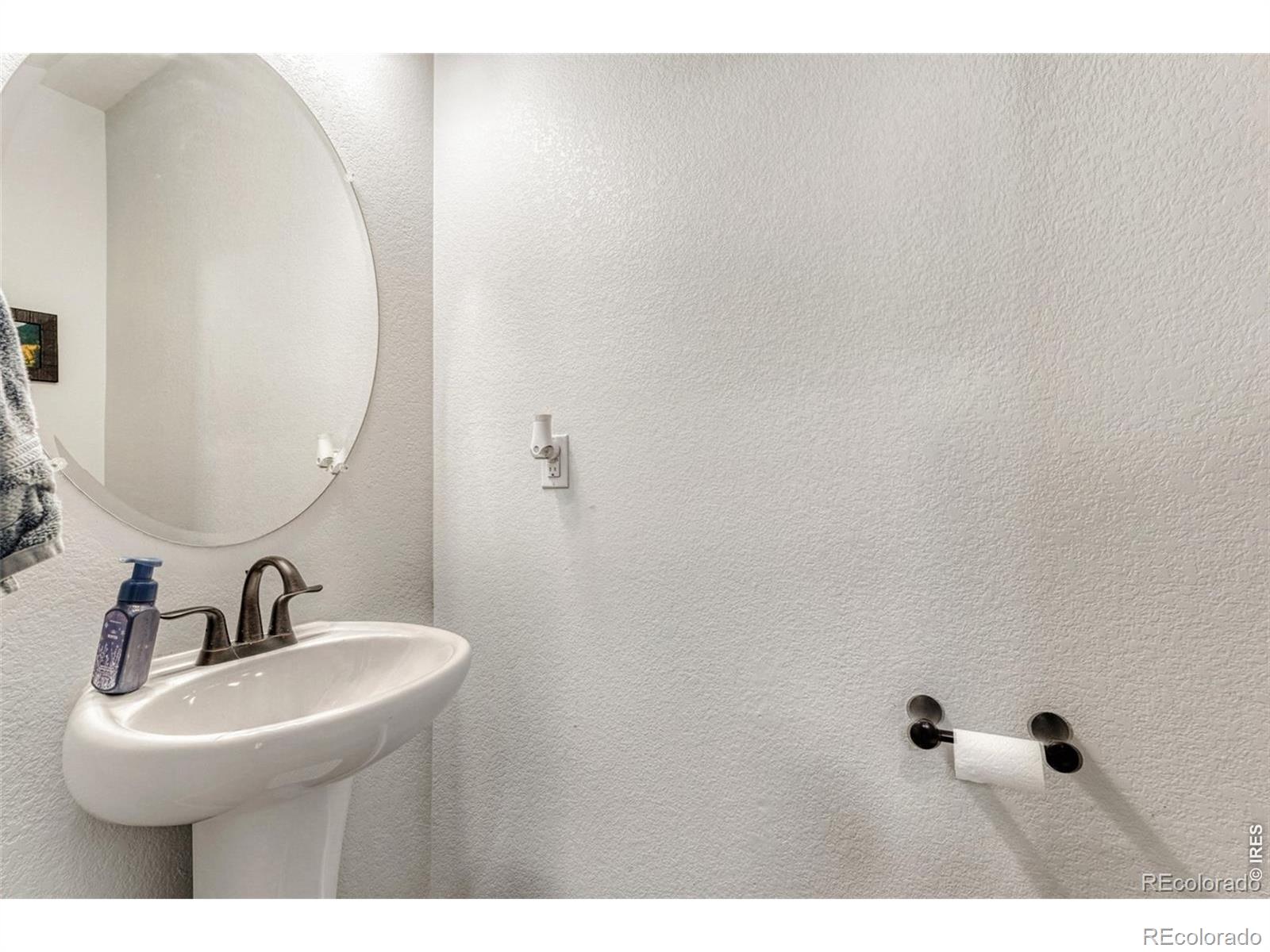 MLS Image #13 for 26168 e maple drive,aurora, Colorado