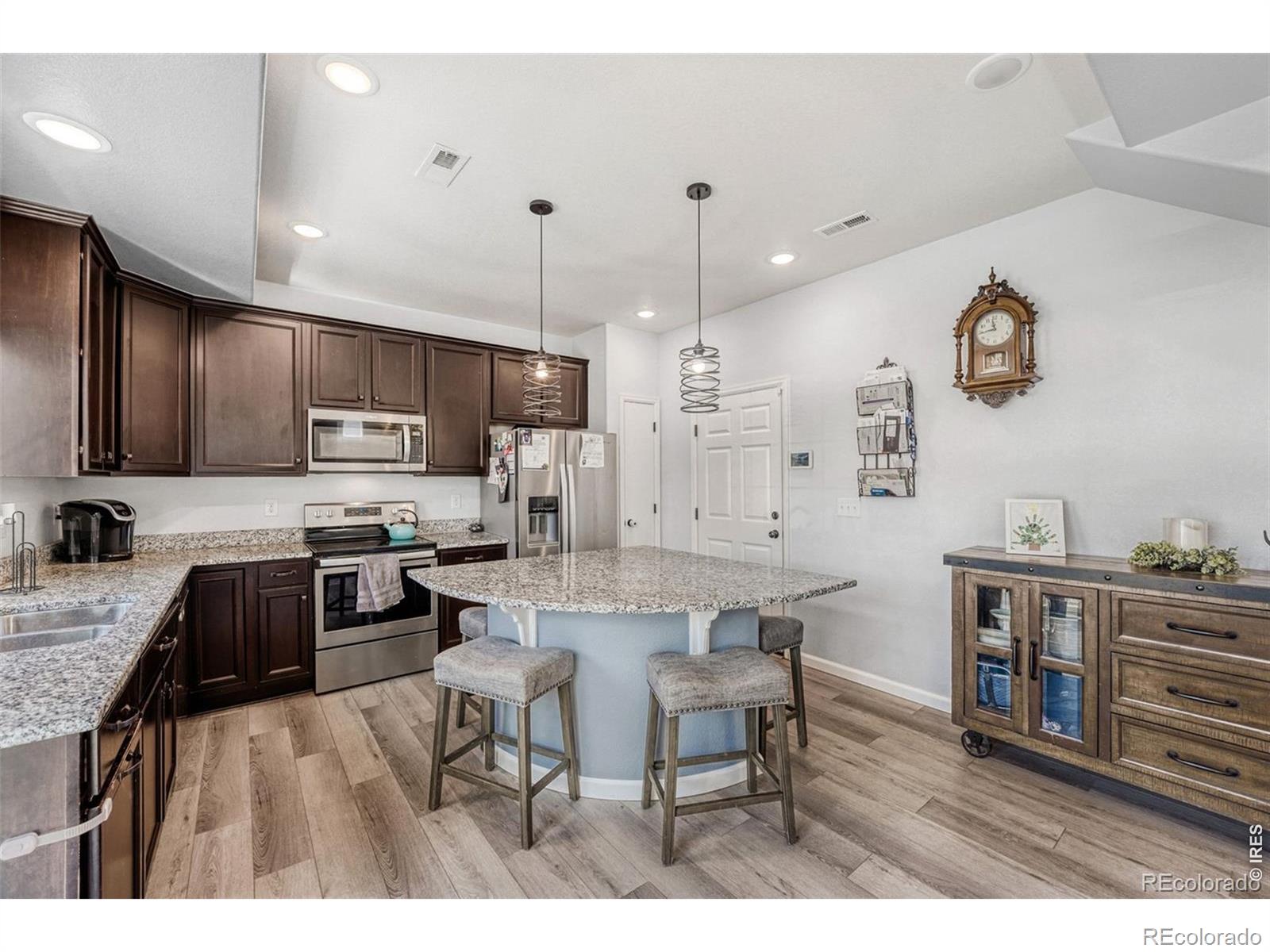 MLS Image #9 for 26168 e maple drive,aurora, Colorado