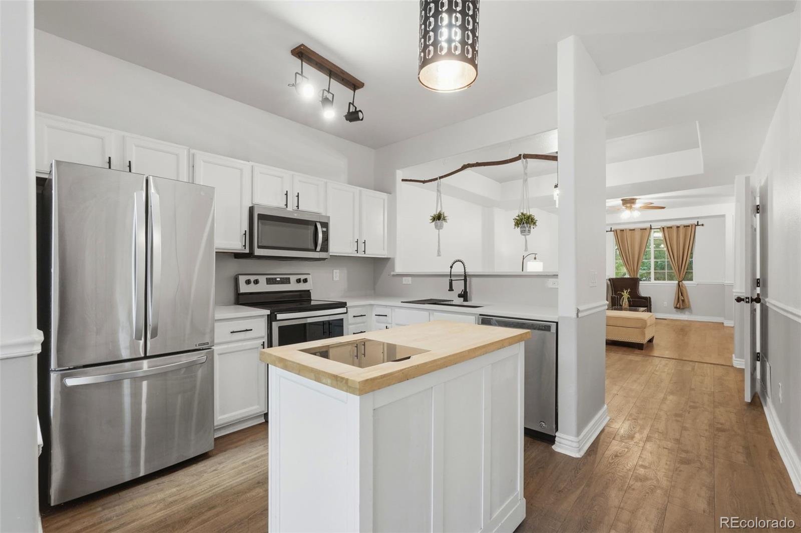 MLS Image #10 for 9647 w chatfield avenue e,littleton, Colorado