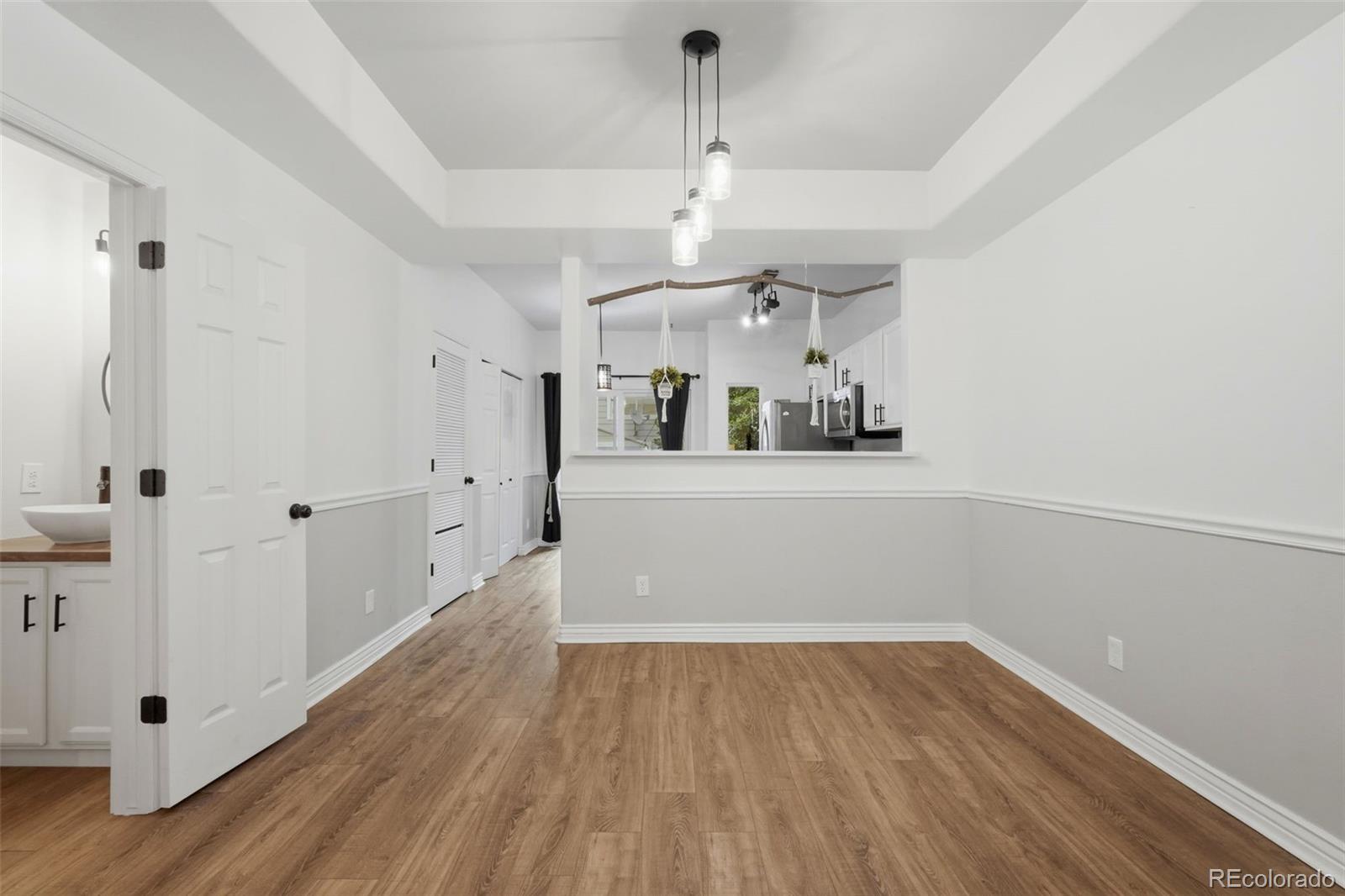 MLS Image #6 for 9647 w chatfield avenue e,littleton, Colorado