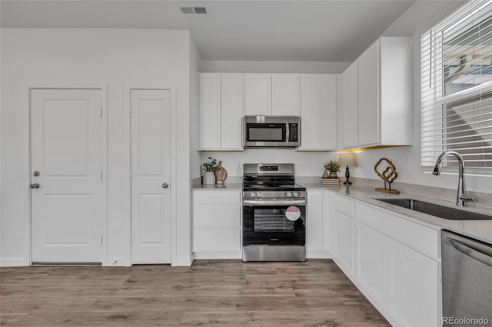 MLS Image #11 for 828  yankee boy loop,elizabeth, Colorado