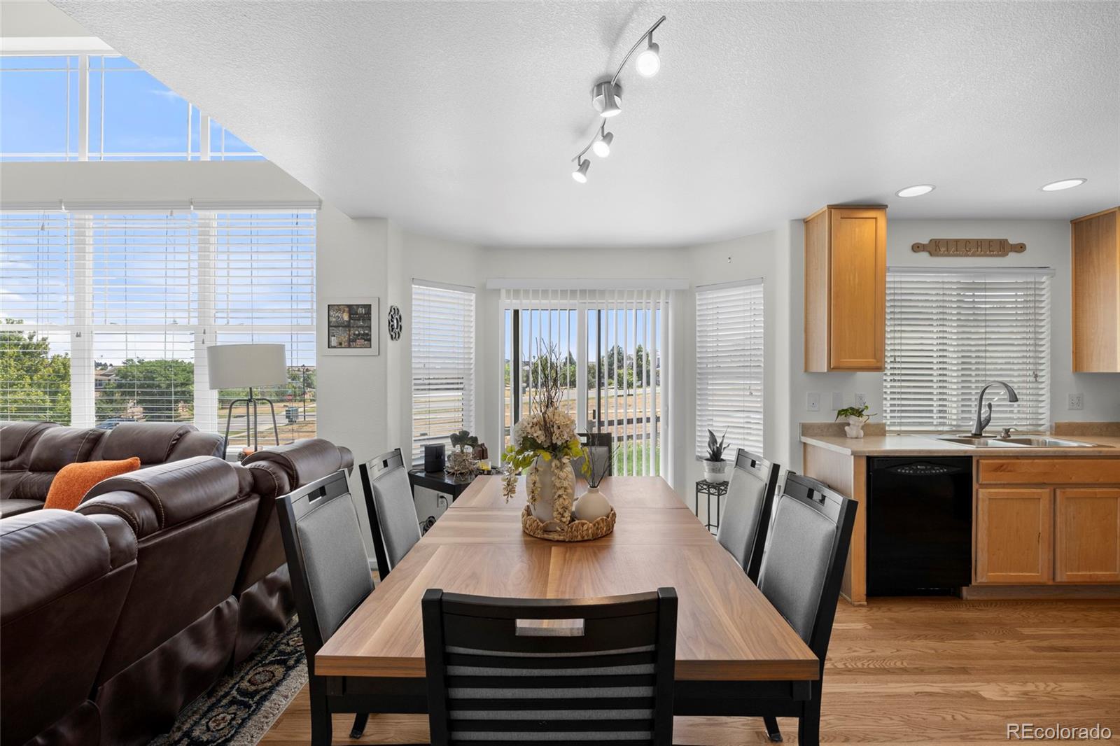 MLS Image #12 for 4850 s elk court,aurora, Colorado