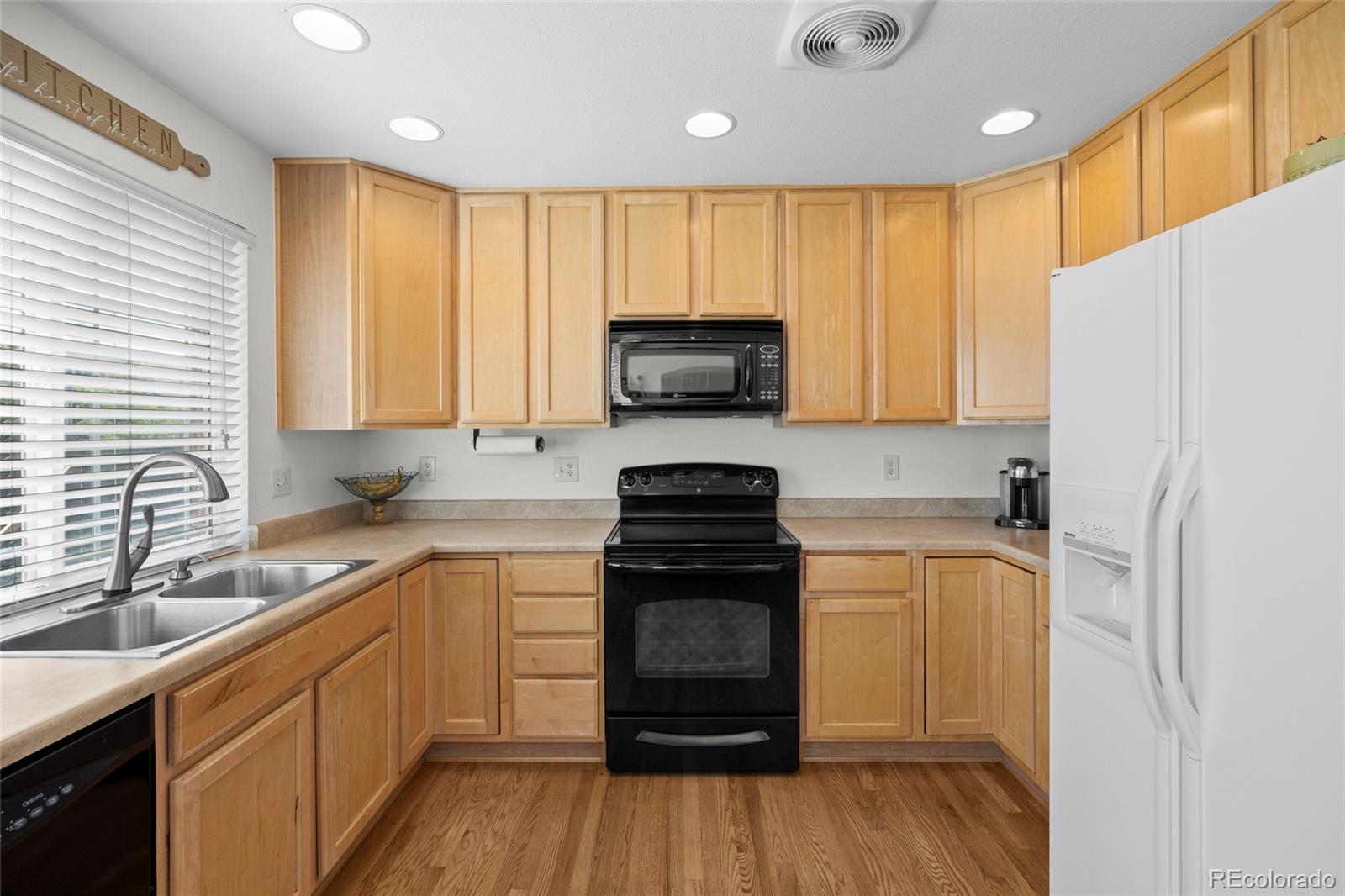 MLS Image #15 for 4850 s elk court,aurora, Colorado