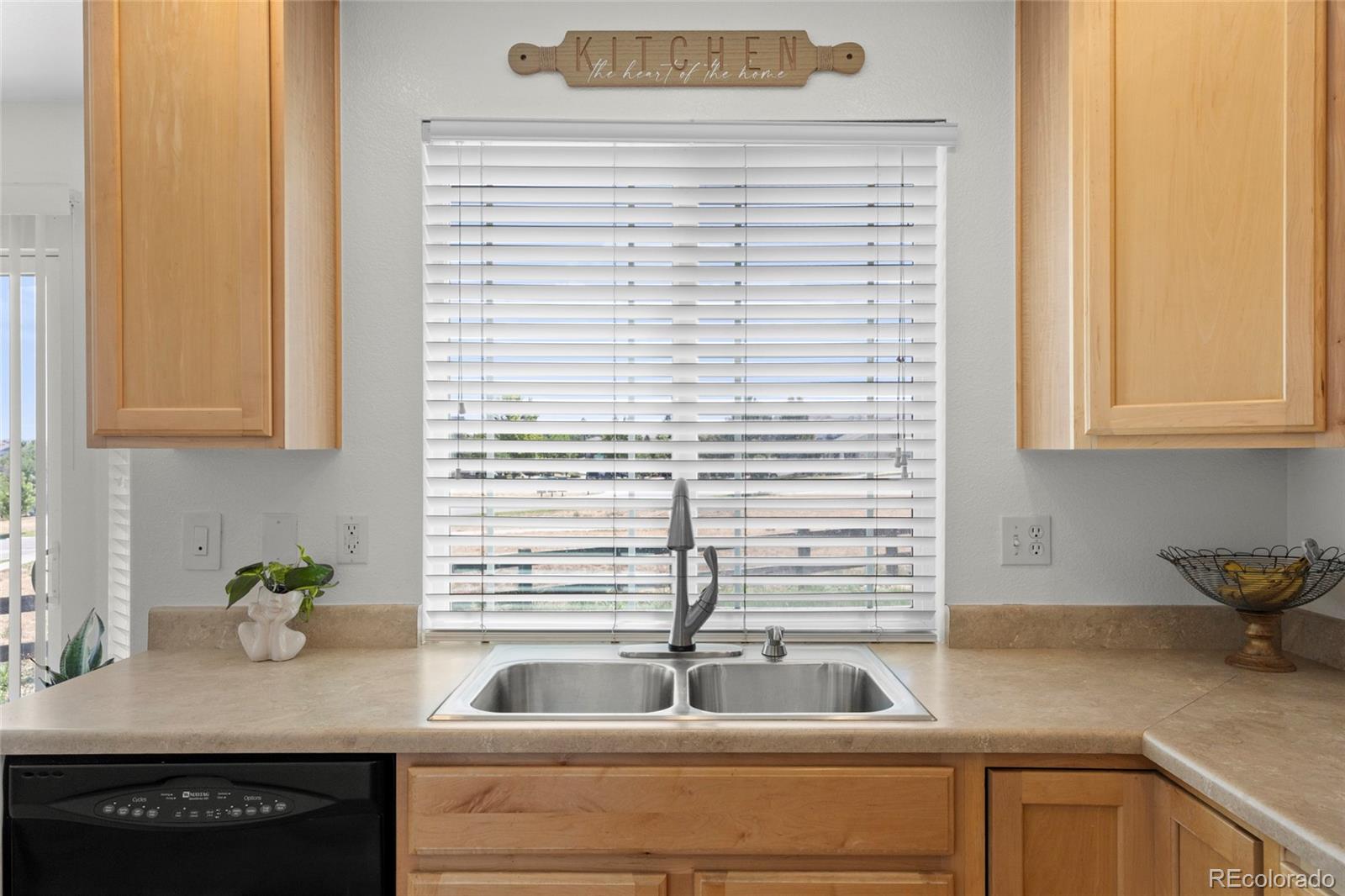 MLS Image #16 for 4850 s elk court,aurora, Colorado