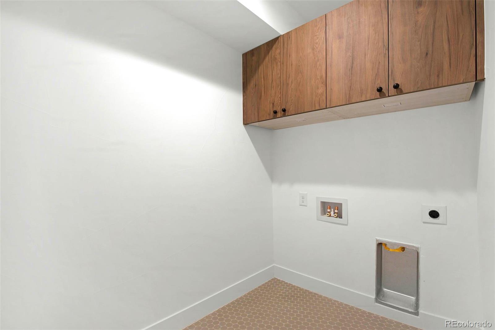MLS Image #17 for 2660 s acoma street,denver, Colorado