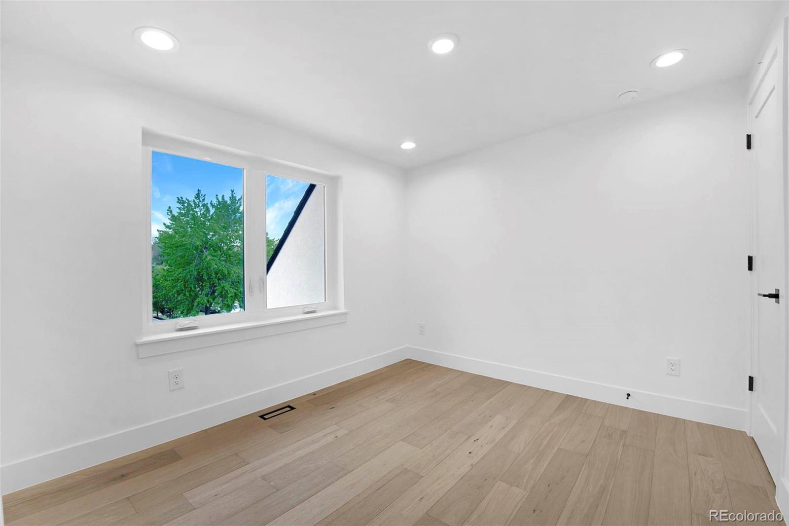 MLS Image #30 for 2660 s acoma street,denver, Colorado
