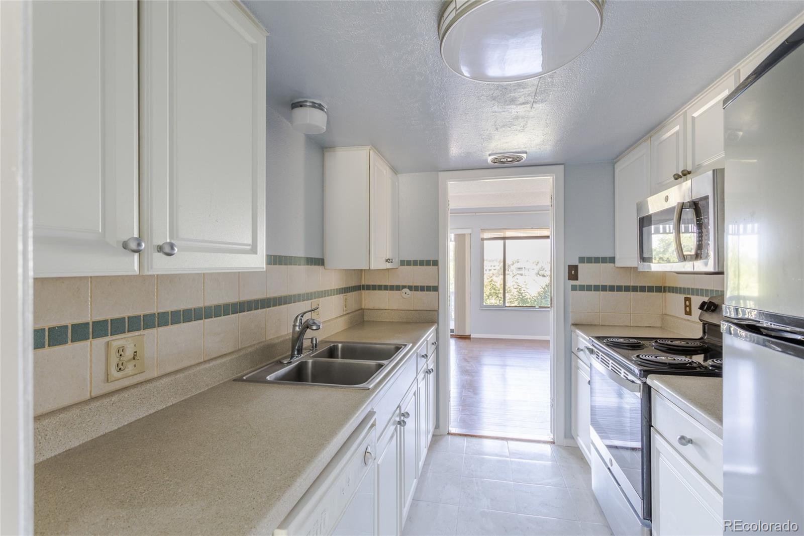 MLS Image #12 for 2525 s dayton way,denver, Colorado