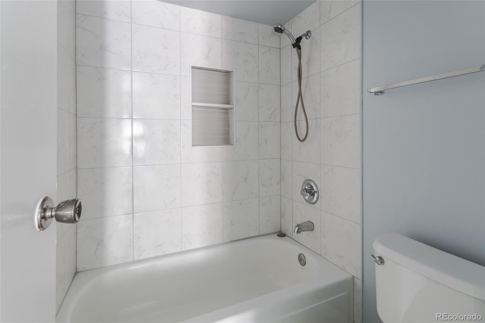 MLS Image #17 for 2525 s dayton way,denver, Colorado