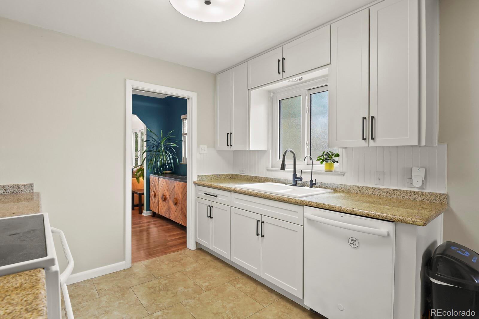 MLS Image #10 for 875 s quivas street,denver, Colorado