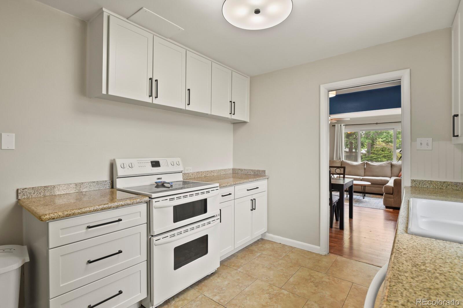 MLS Image #11 for 875 s quivas street,denver, Colorado