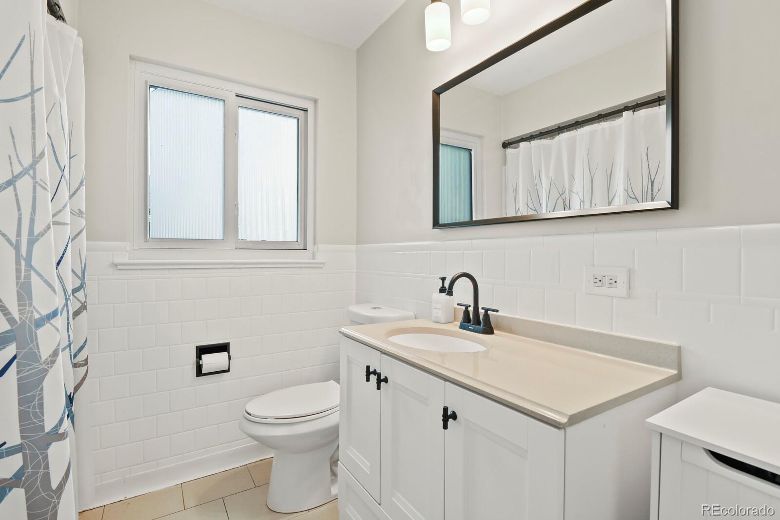 MLS Image #14 for 875 s quivas street,denver, Colorado