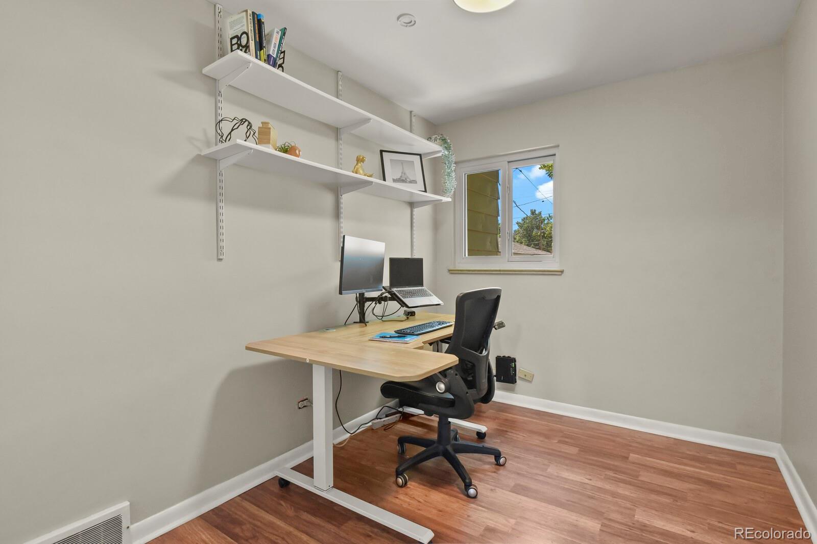 MLS Image #17 for 875 s quivas street,denver, Colorado