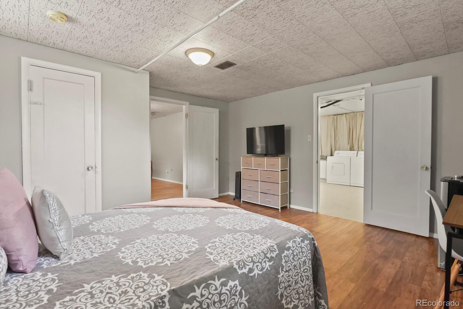MLS Image #22 for 875 s quivas street,denver, Colorado