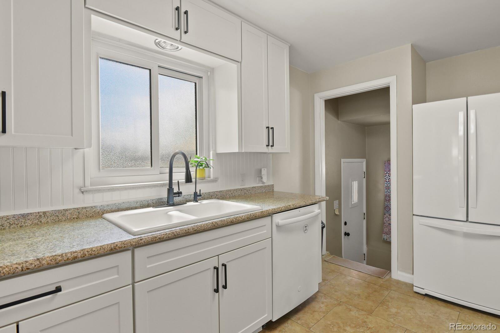 MLS Image #9 for 875 s quivas street,denver, Colorado