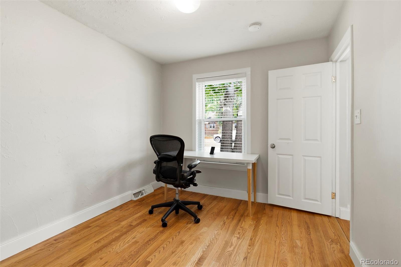MLS Image #9 for 1400 s logan street,denver, Colorado