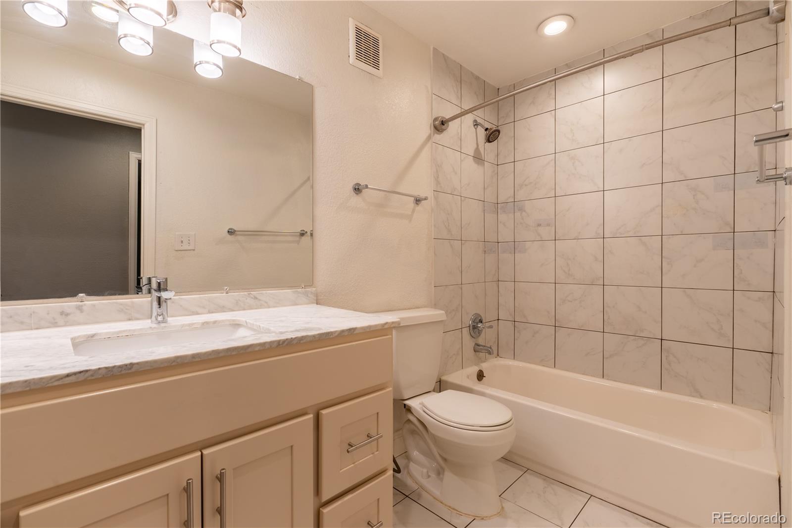 MLS Image #20 for 895 s garrison street,denver, Colorado
