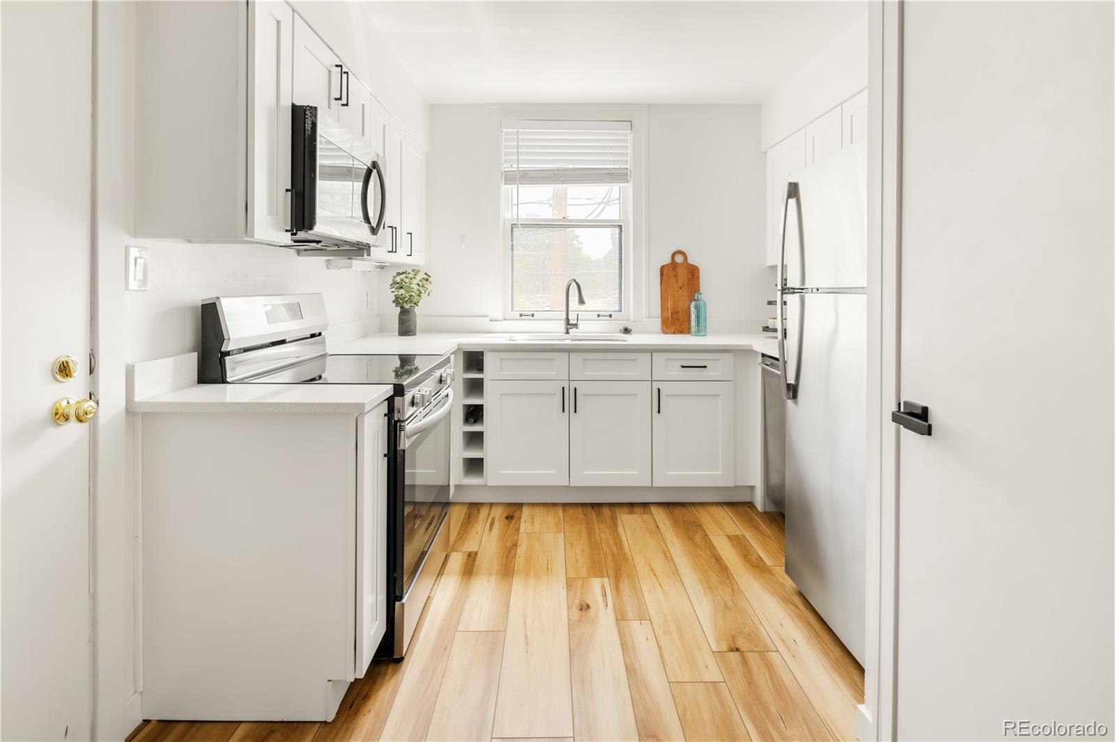 MLS Image #4 for 960 n sherman street 2e,denver, Colorado