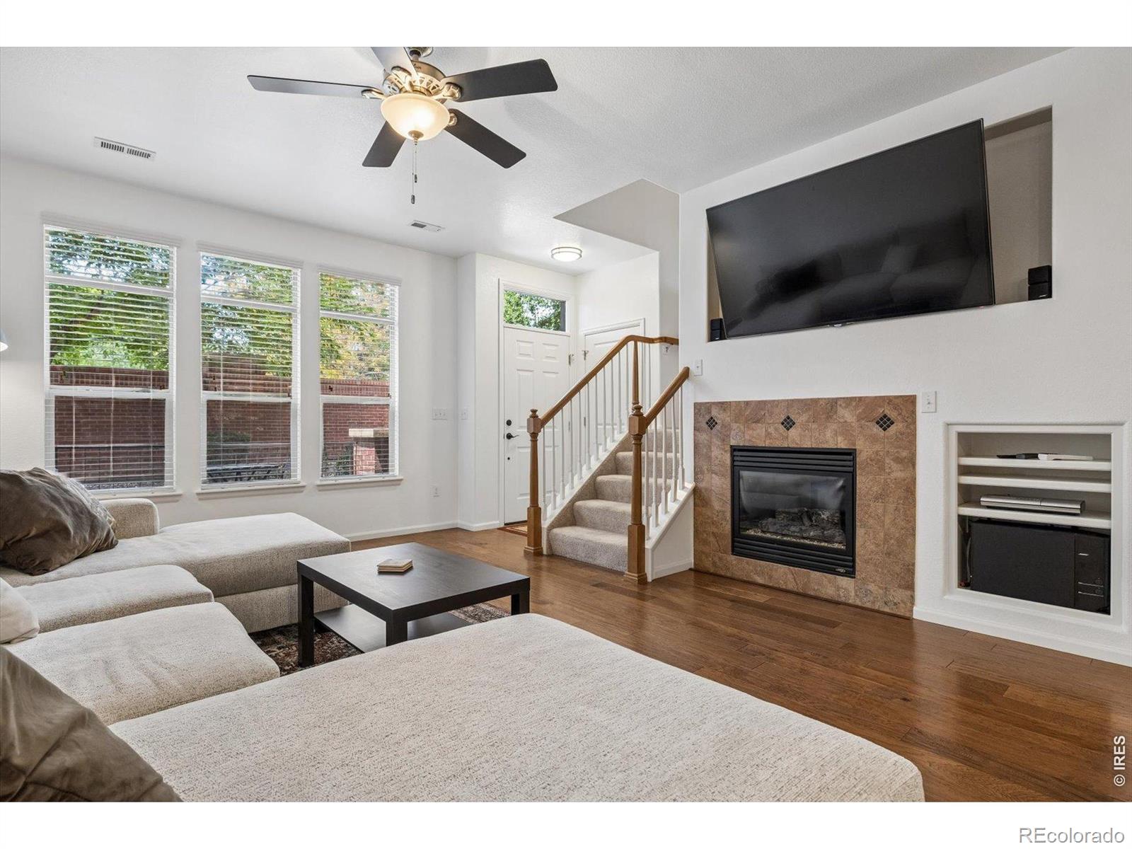 MLS Image #5 for 8906 e nichols place,centennial, Colorado