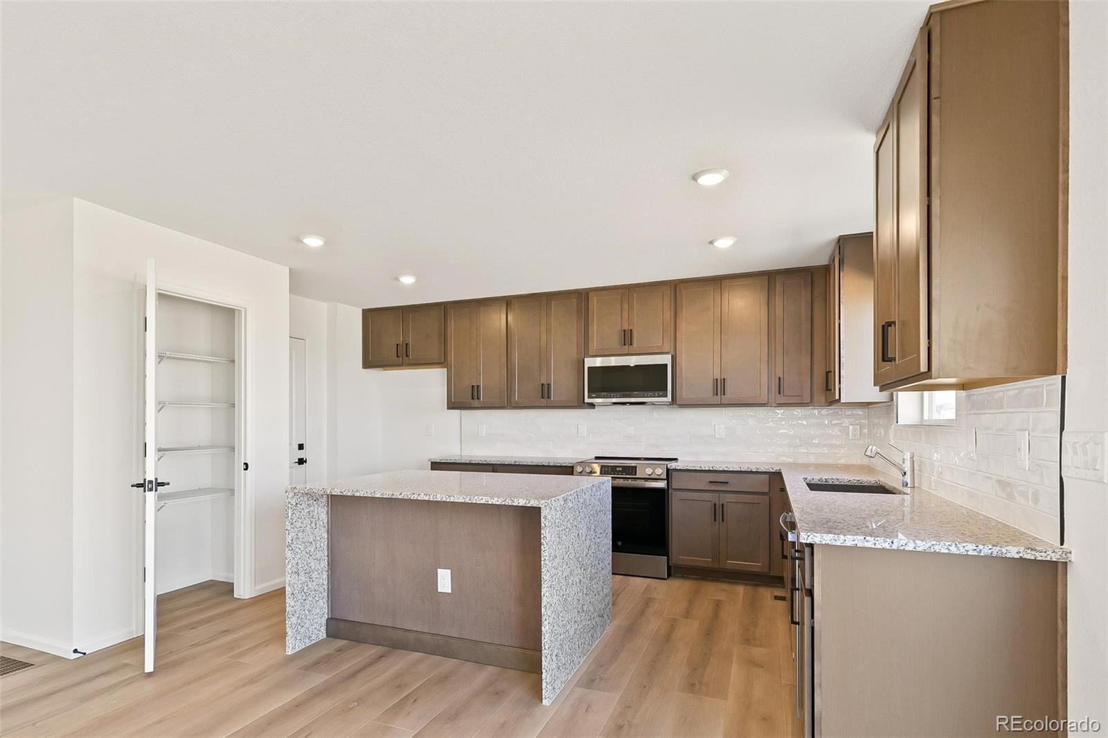MLS Image #15 for 1731 s gold bug way,aurora, Colorado