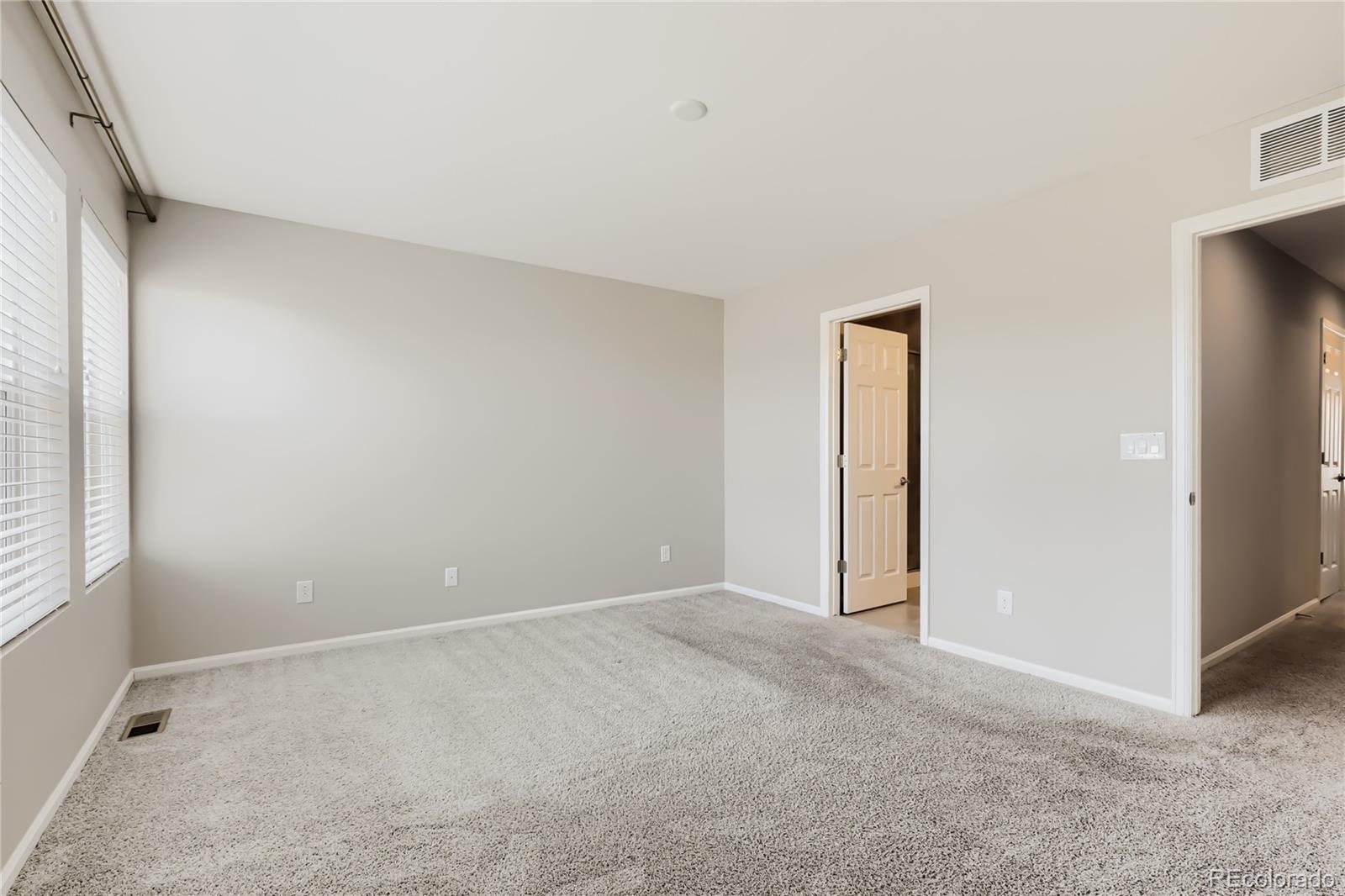 MLS Image #13 for 16214 e 47th drive,denver, Colorado