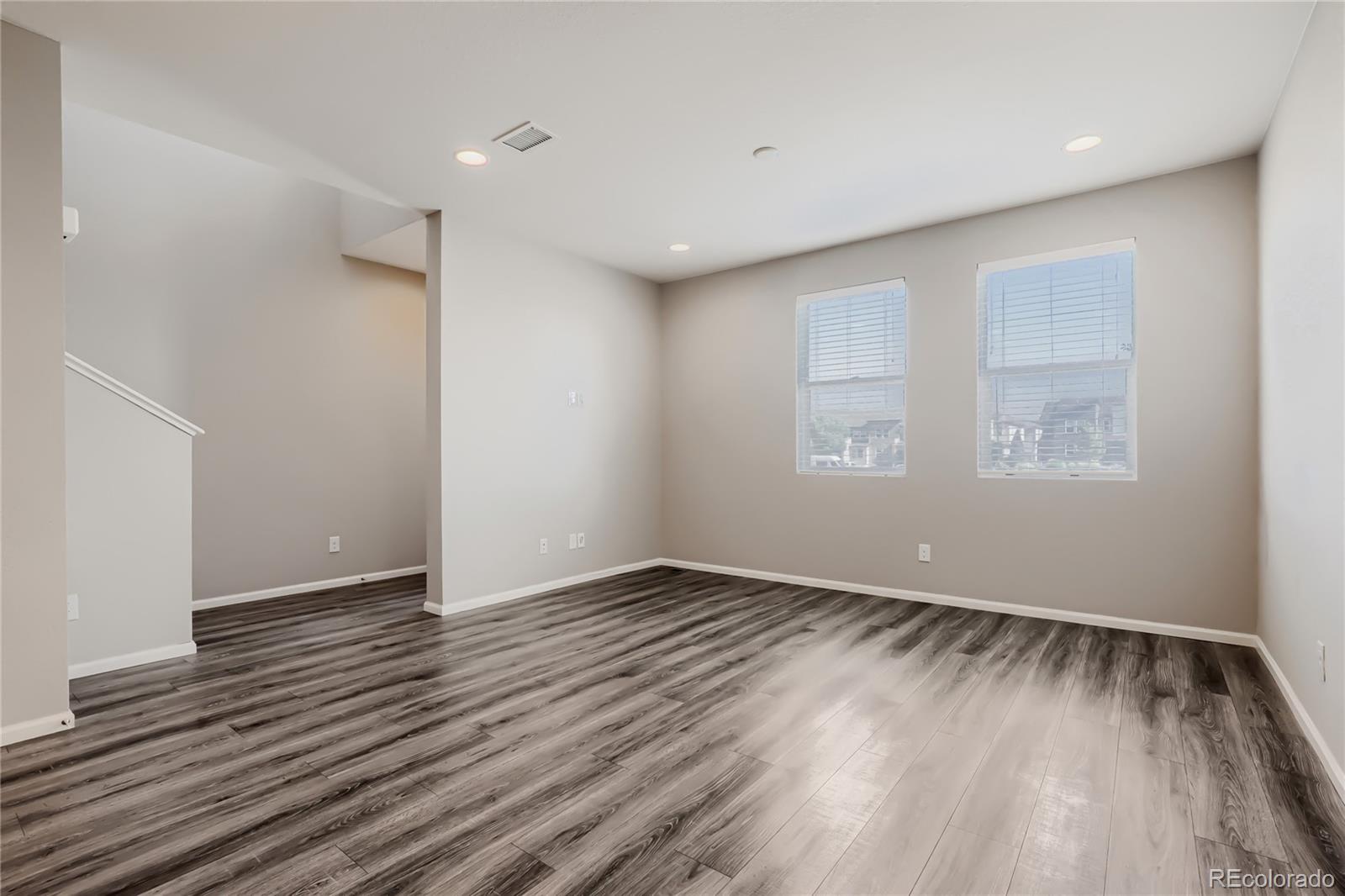 MLS Image #4 for 16214 e 47th drive,denver, Colorado