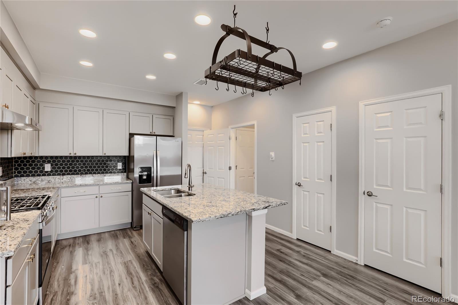 MLS Image #9 for 16214 e 47th drive,denver, Colorado