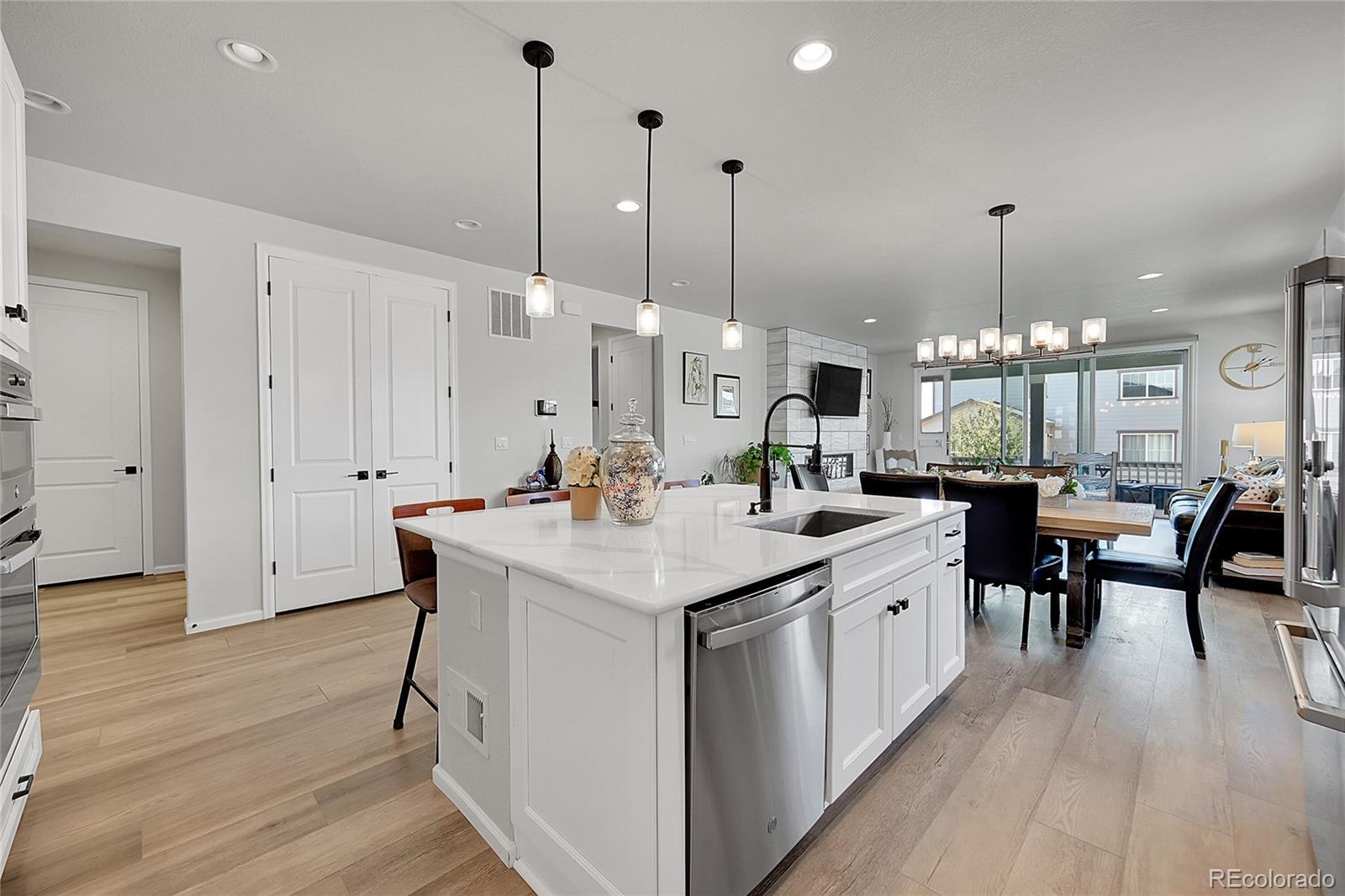 MLS Image #8 for 3891  eaton park street,aurora, Colorado