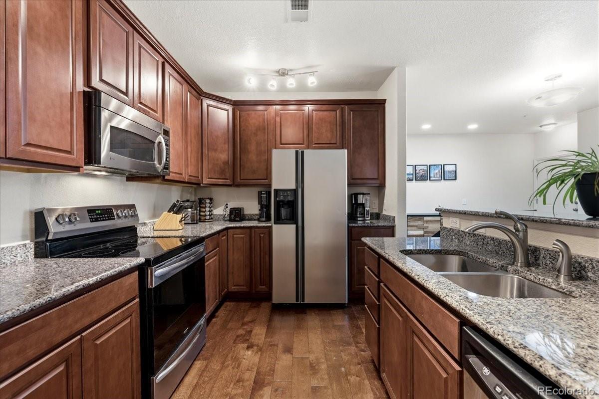 MLS Image #10 for 803 e 98th avenue,denver, Colorado