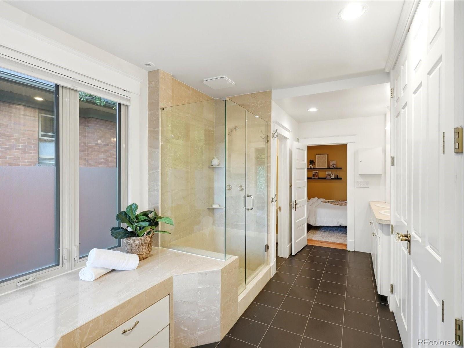 MLS Image #27 for 1330  milwaukee street,denver, Colorado