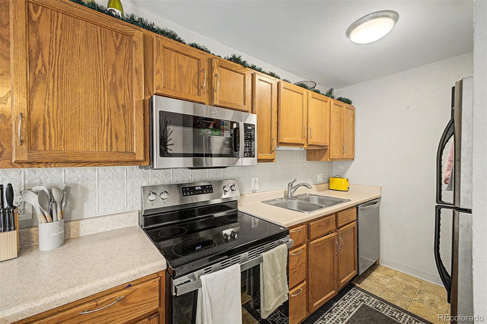 MLS Image #14 for 857 s van gordon court,denver, Colorado