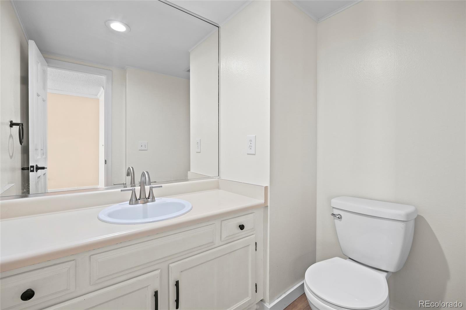 MLS Image #10 for 7609 s cove circle,littleton, Colorado