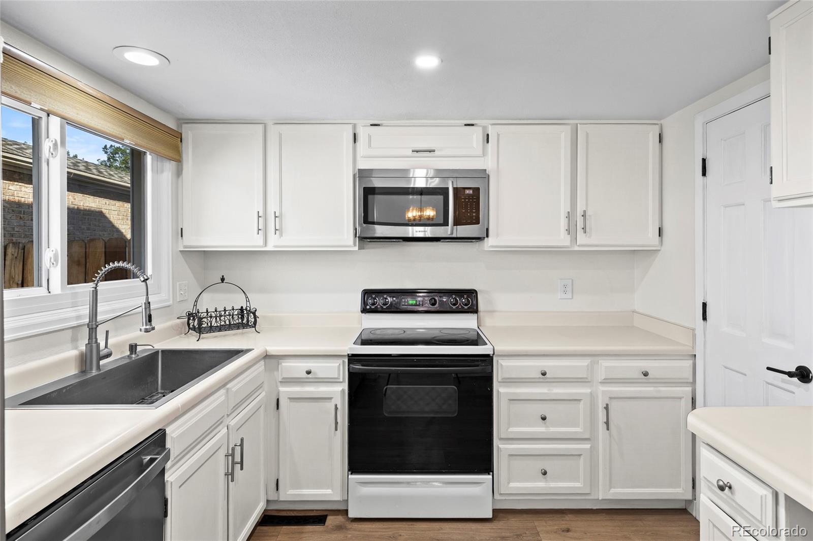 MLS Image #12 for 7609 s cove circle,littleton, Colorado