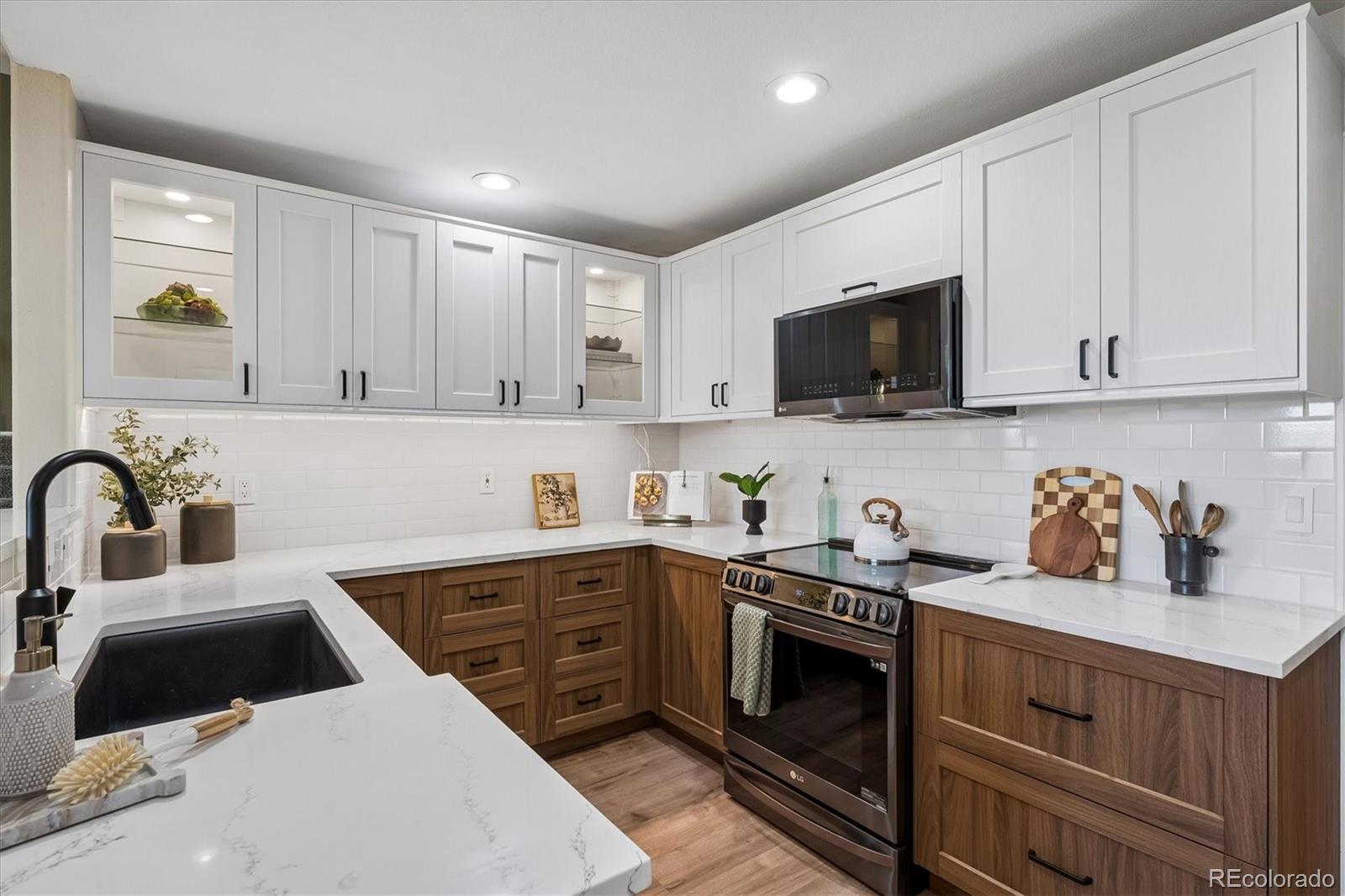 MLS Image #10 for 9465  crossland way,littleton, Colorado