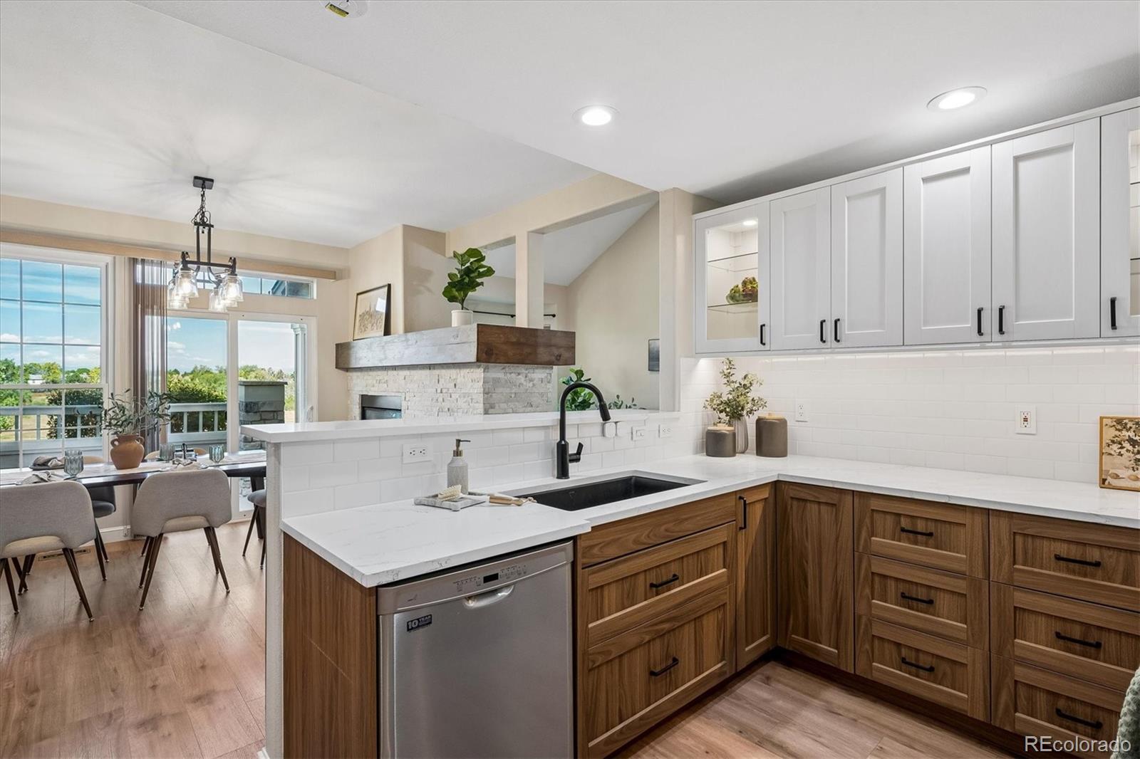 MLS Image #12 for 9465  crossland way,littleton, Colorado